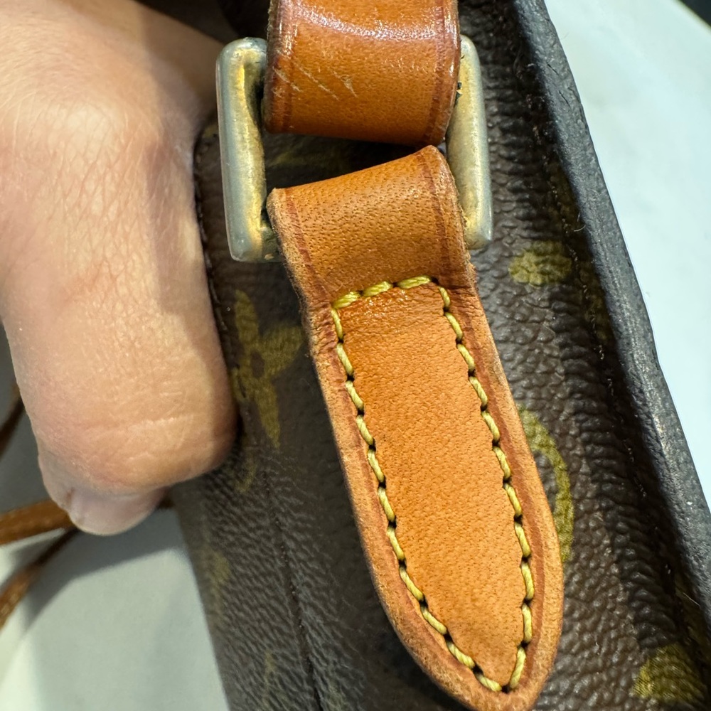Authentic Louis Vuitton Saint Cloud Crossbody Bag - Picture 15 of 16